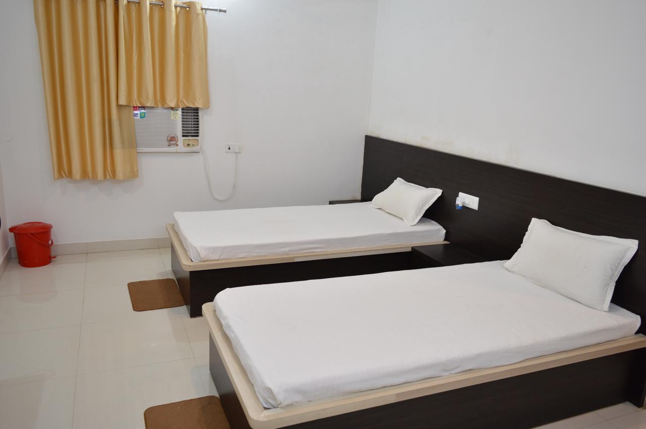 Nagina Palace Hotel Bodh Gaya Esterno foto